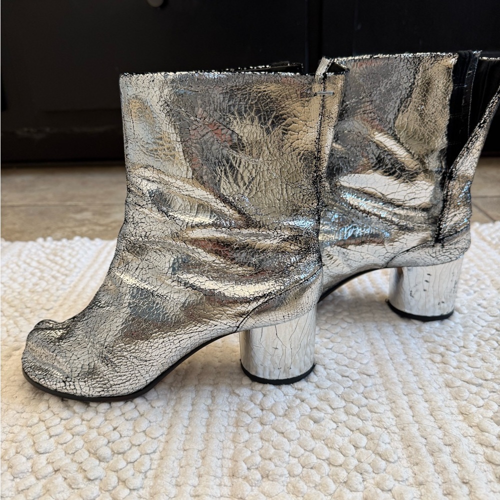 Maison Martin Margiela Silver Heeled tabi boots - Picture 4 of 8
